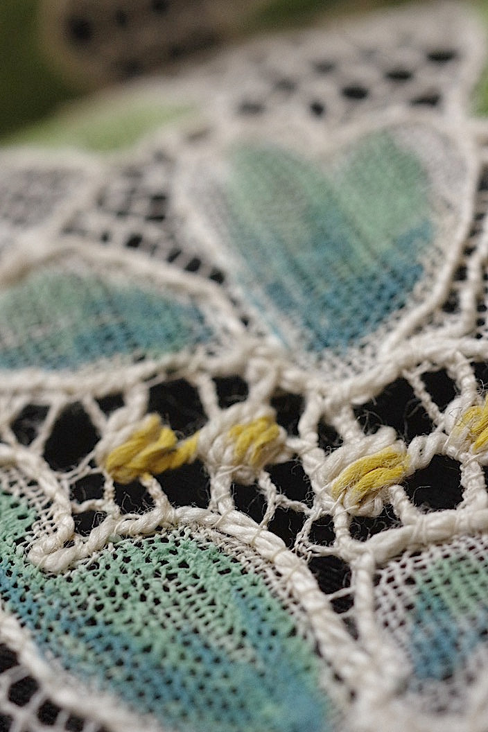 dentelle antique アンティークレース 色レース、ビーズレース