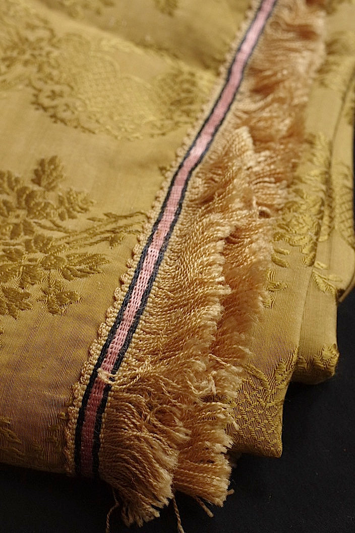 tissu antique アンティーク生地 ゴールド