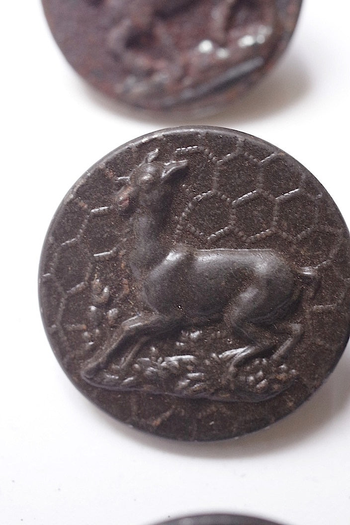 boutons antique アンティークボタン ハンターボタン lots4 .FR a l'epoque