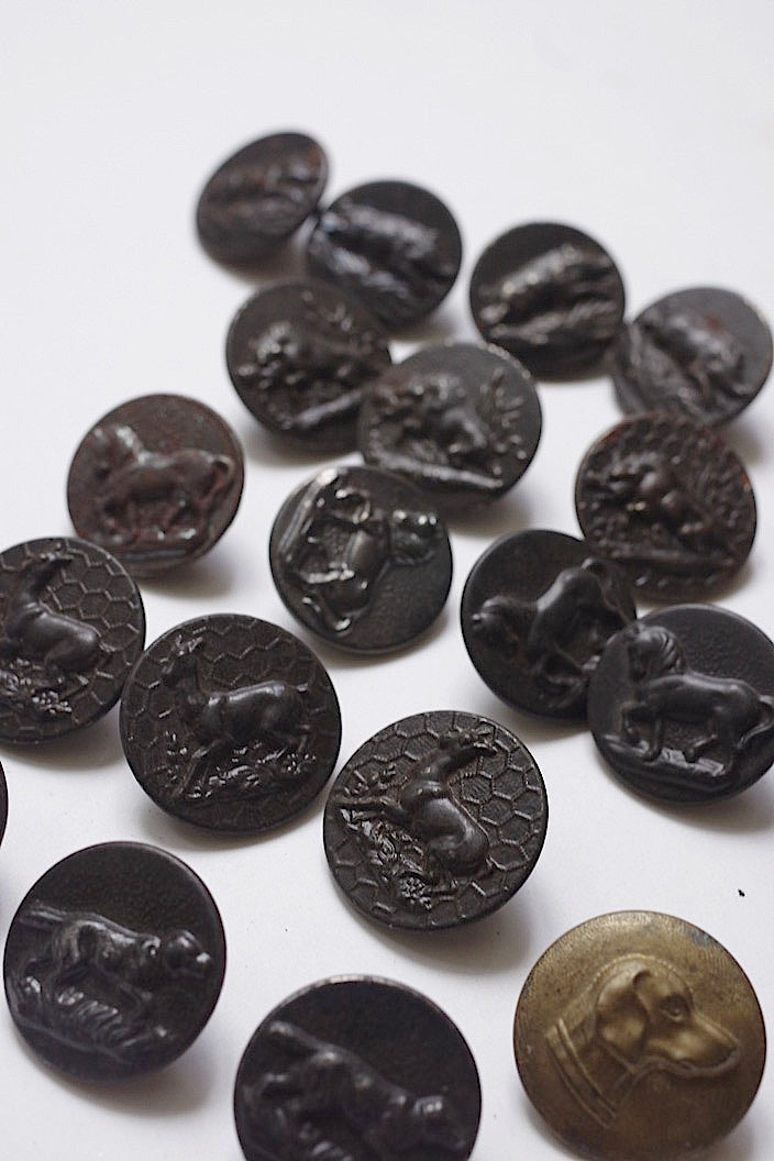 boutons antique アンティークボタン ハンターボタン lots4 .FR a l'epoque