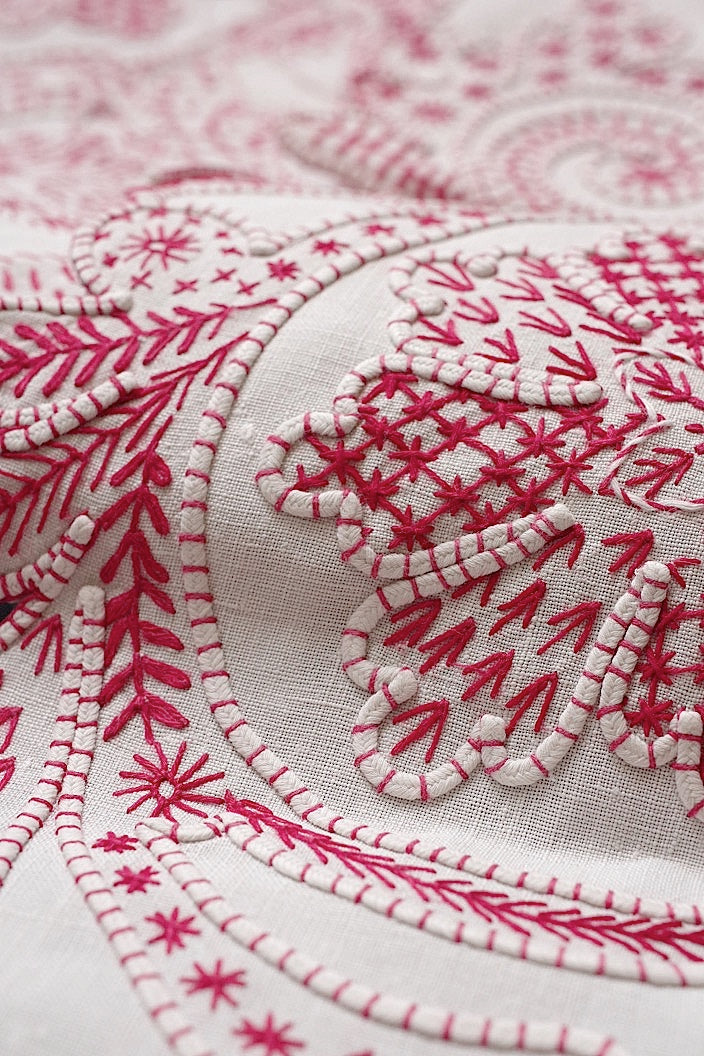linge de maison antique アンティークレース クロス 赤刺繍