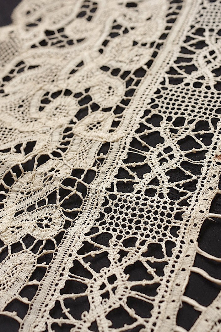 dentelle antique アンティーク 刺繍クロス