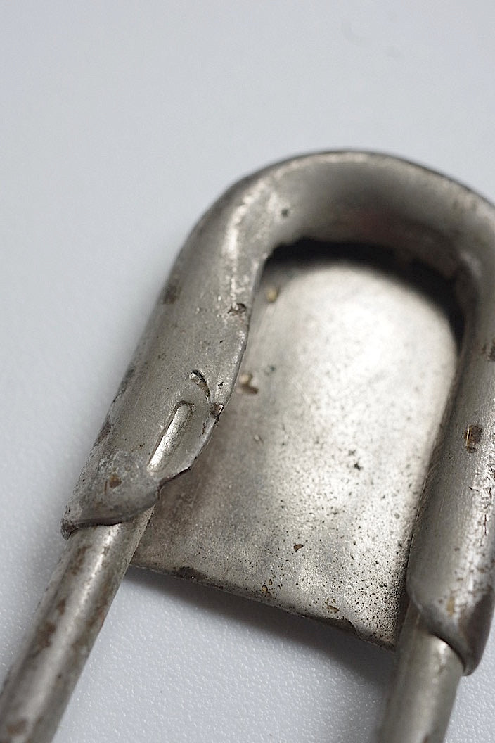 epingle antique アンティーク ピン 大 .FR a l'epoque