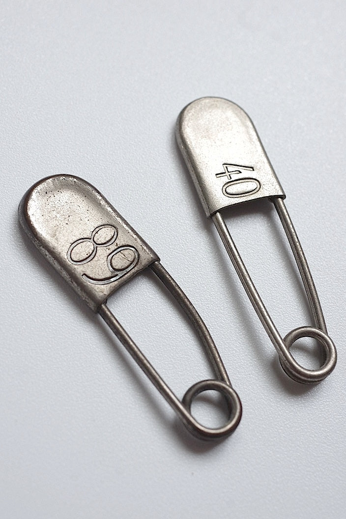 epingle antique アンティーク ピン 小 .FR a l'epoque