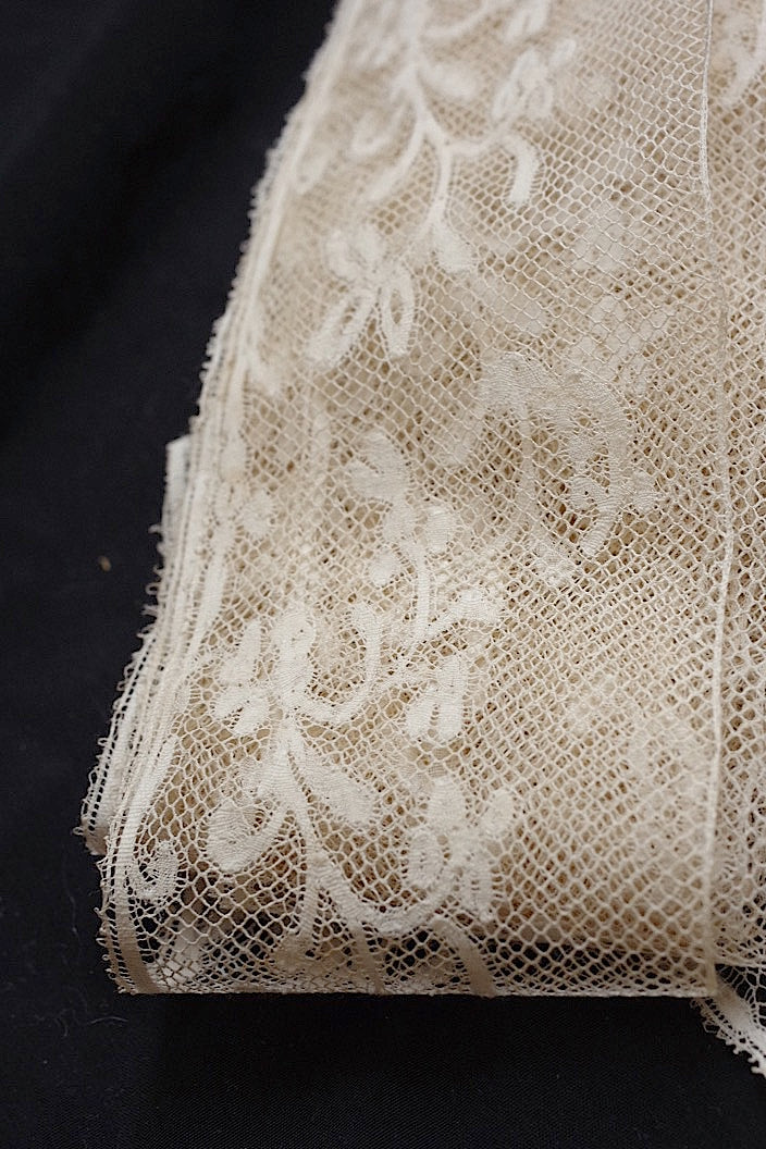 dentelle antique アンティークレース 353cm 272cm