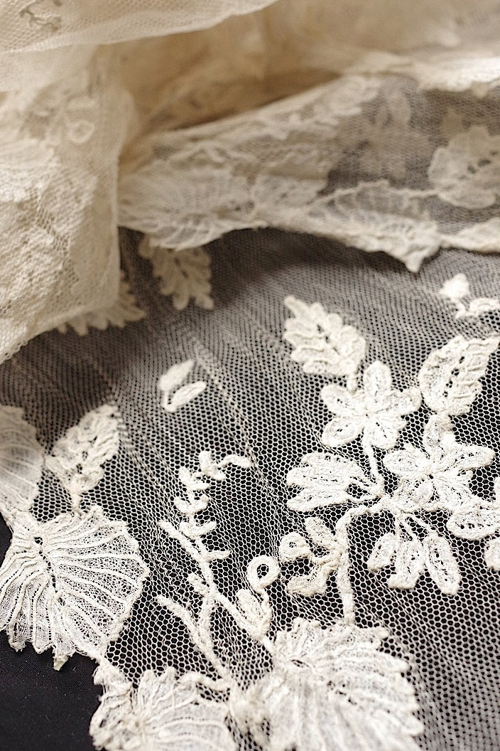 dentelle antique アンティークレース アプリカッションアングレテール 187cm .FR a l'epoque