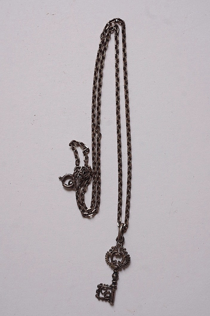 collier antique アンティークペンタント .FR a l'epoque