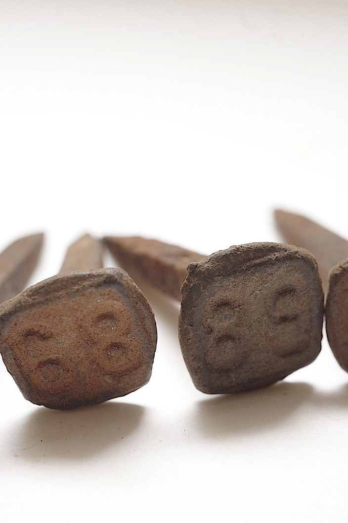 clous antique アンティーク 釘 線路用 6本 .FR a l'epoque