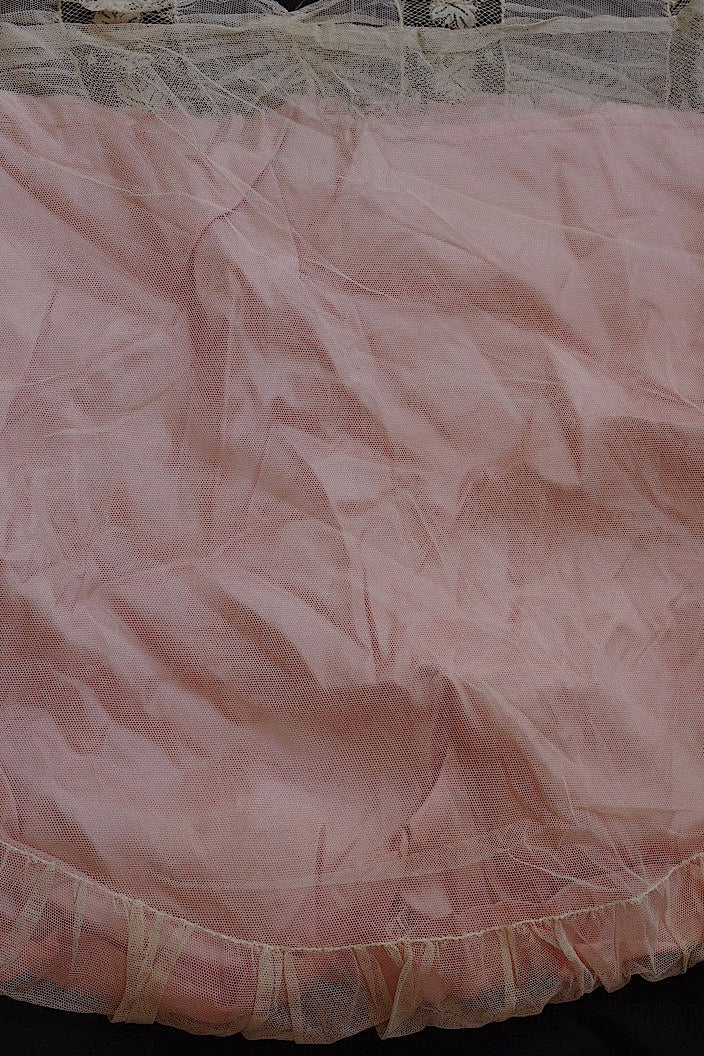 dentelle antique アンティークレース 半月型 クッションカバー .FR a l'epoque