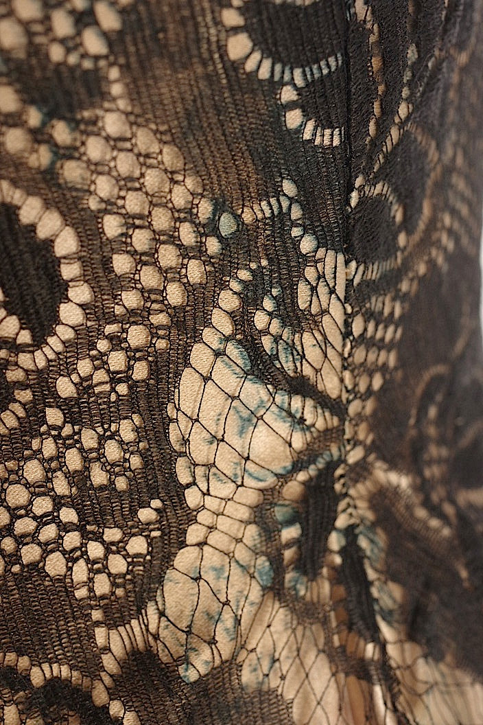 dentelle antique アンティークレース シャンティイレース+ビスティエ .FR a l'epoque