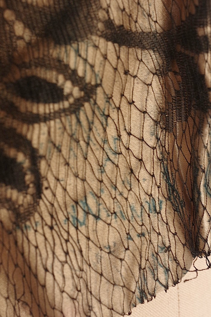 dentelle antique アンティークレース シャンティイレース+ビスティエ .FR a l'epoque