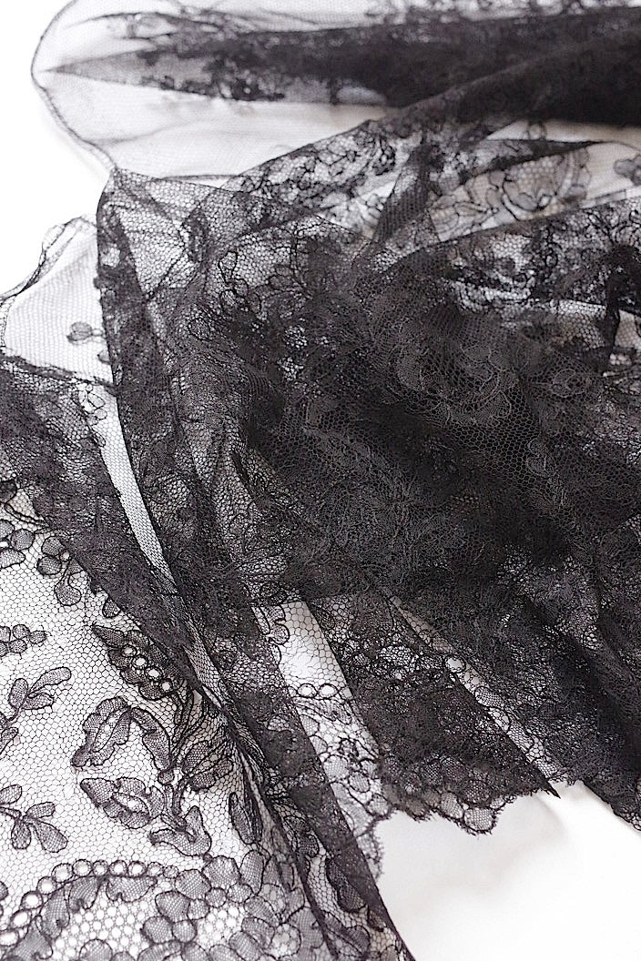 dentelle antique アンティークレース シャンティイレース+ビスティエ .FR a l'epoque
