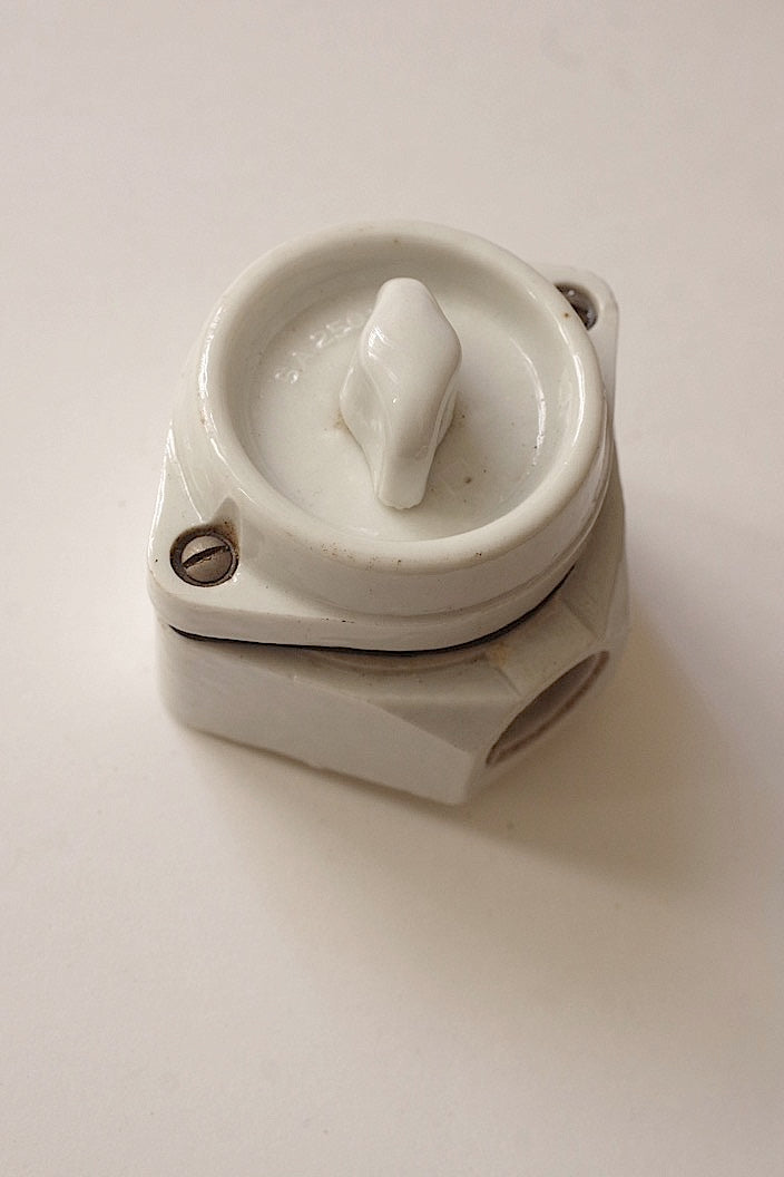 commutateur antique アンティークスイッチ Switch 1 .FR a l'epoque