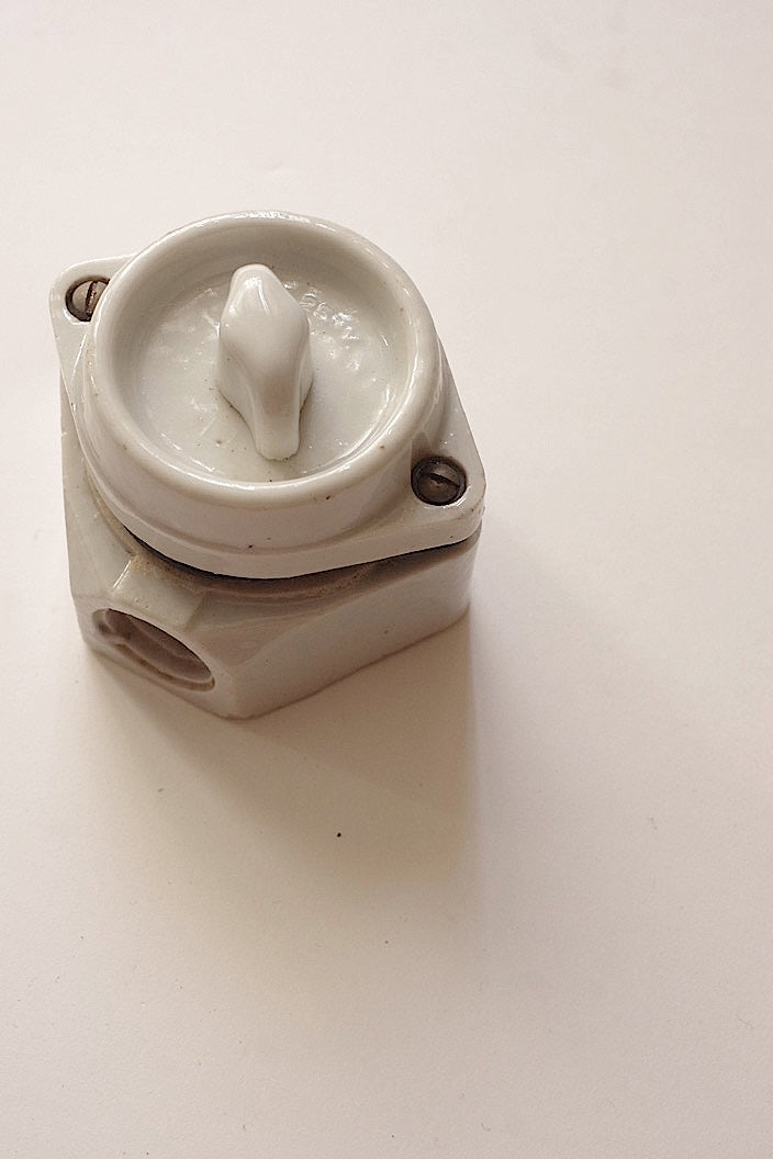 commutateur antique アンティークスイッチ Switch 1 .FR a l'epoque