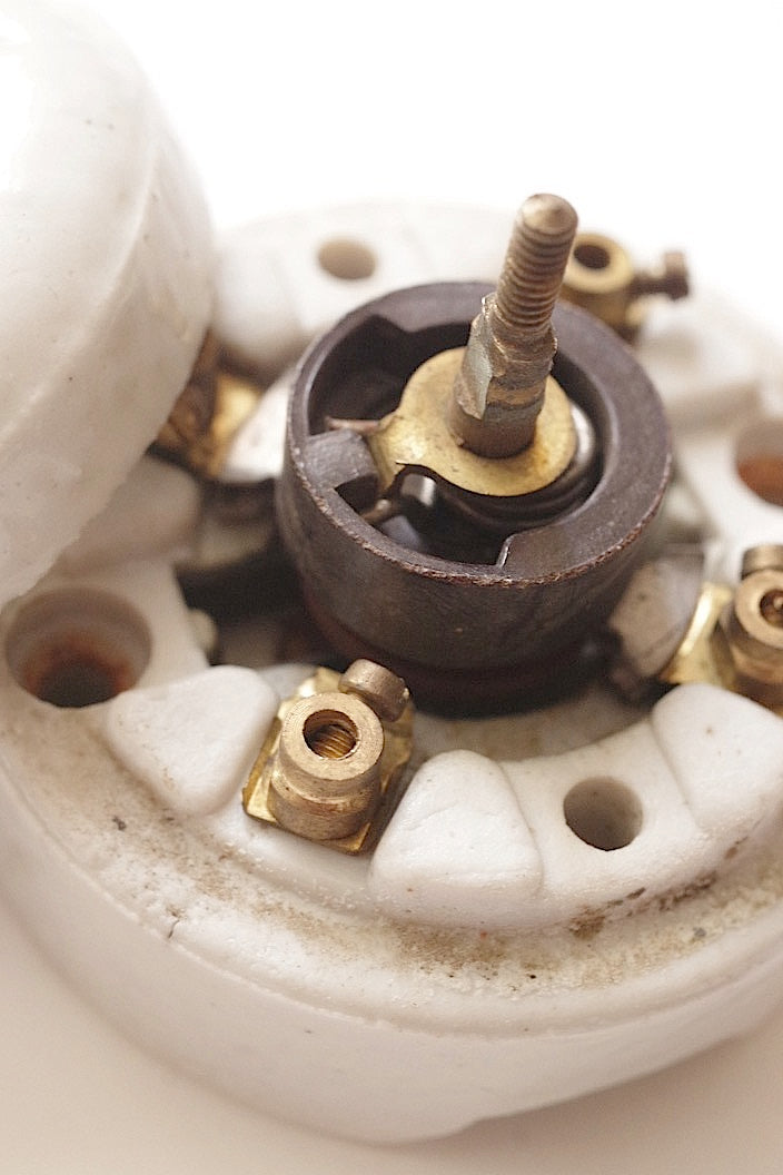 commutateur antique アンティークスイッチ Switch 2 .FR a l'epoque