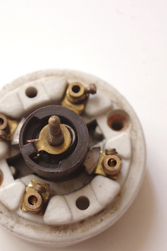 commutateur antique アンティークスイッチ Switch 2 .FR a l'epoque