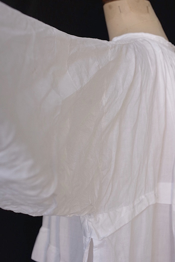 vetement antique アンティーク 教会チュニック aube2 .FR a l'epoque