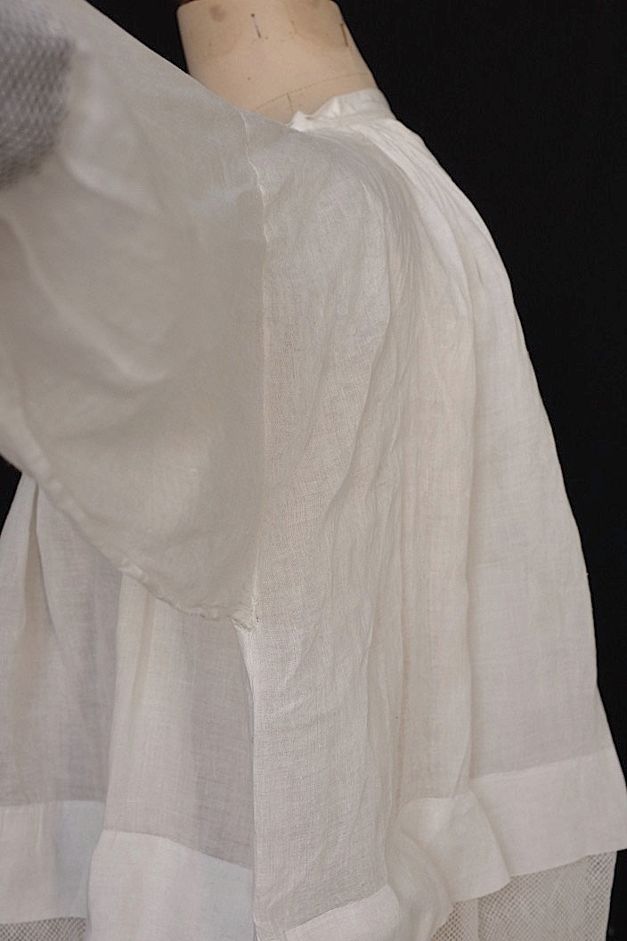 vetement antique アンティーク 教会チュニック aube4 .FR a l'epoque