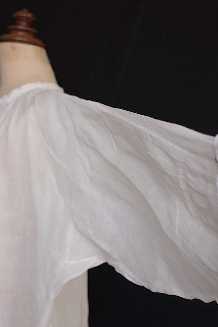 vetement antique アンティーク 教会チュニック aube6 .FR a l'epoque