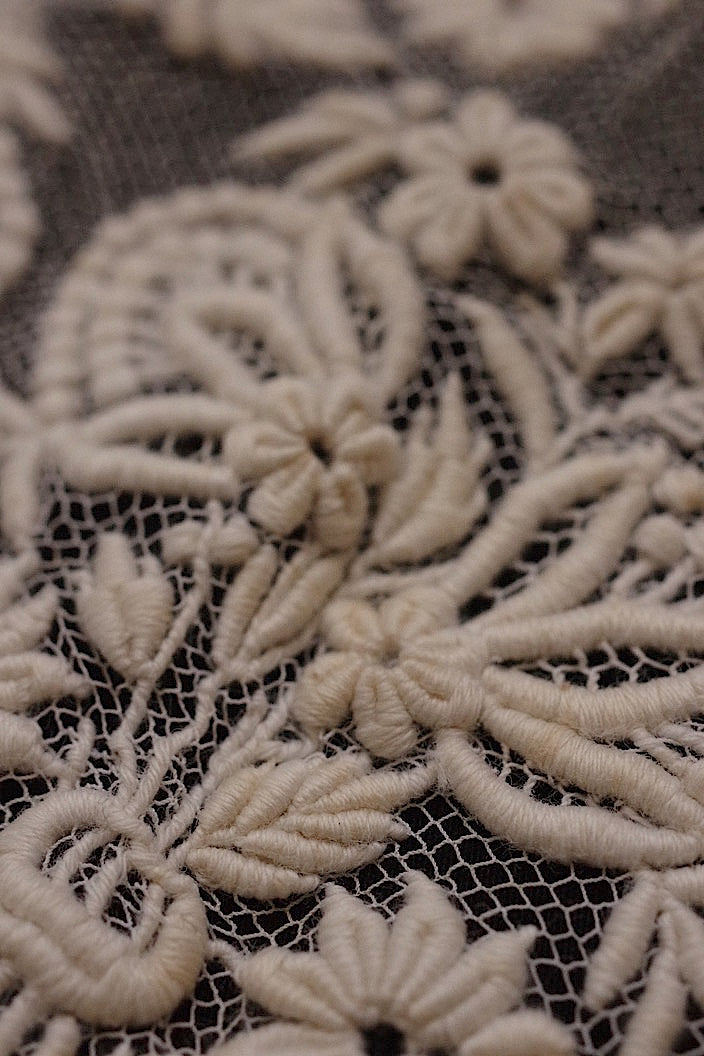 dentelle antique アンティークレース 刺繍 .FR a l'epoque