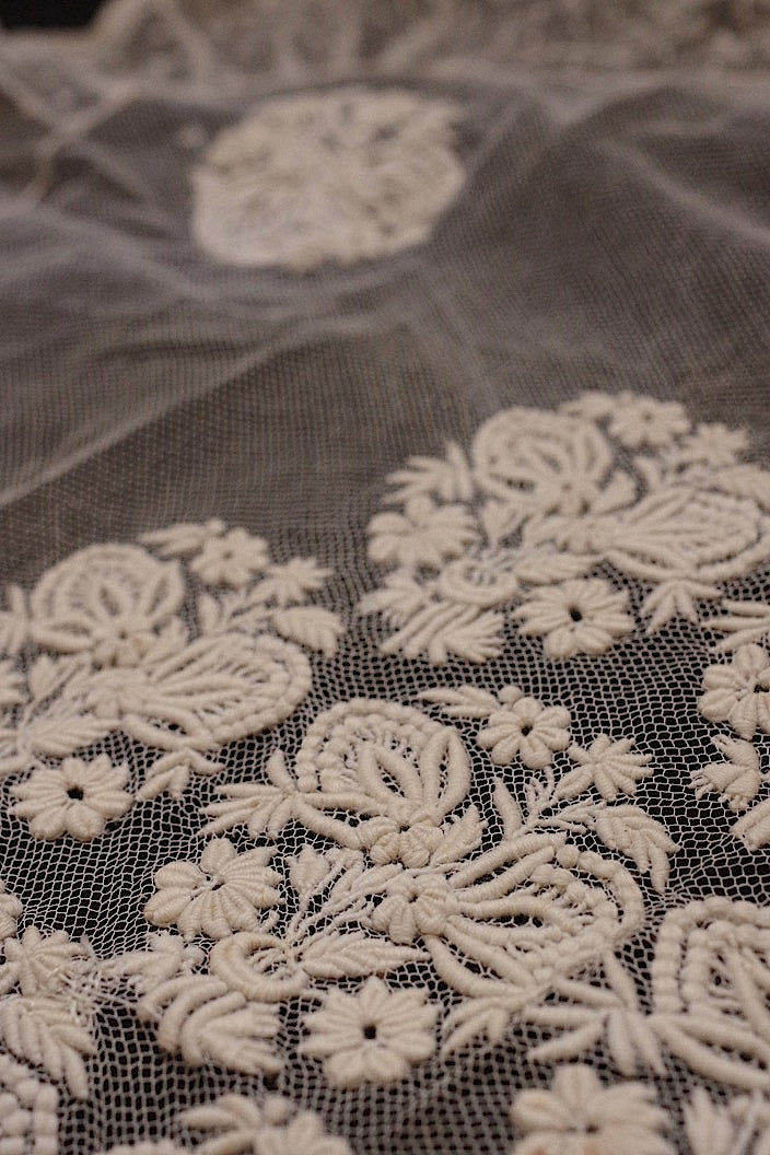 dentelle antique アンティークレース 刺繍 .FR a l'epoque