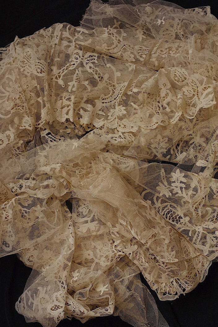 dentelle antique アンティークレース アプリカッションアングレテール par 2m .FR a l'epoque