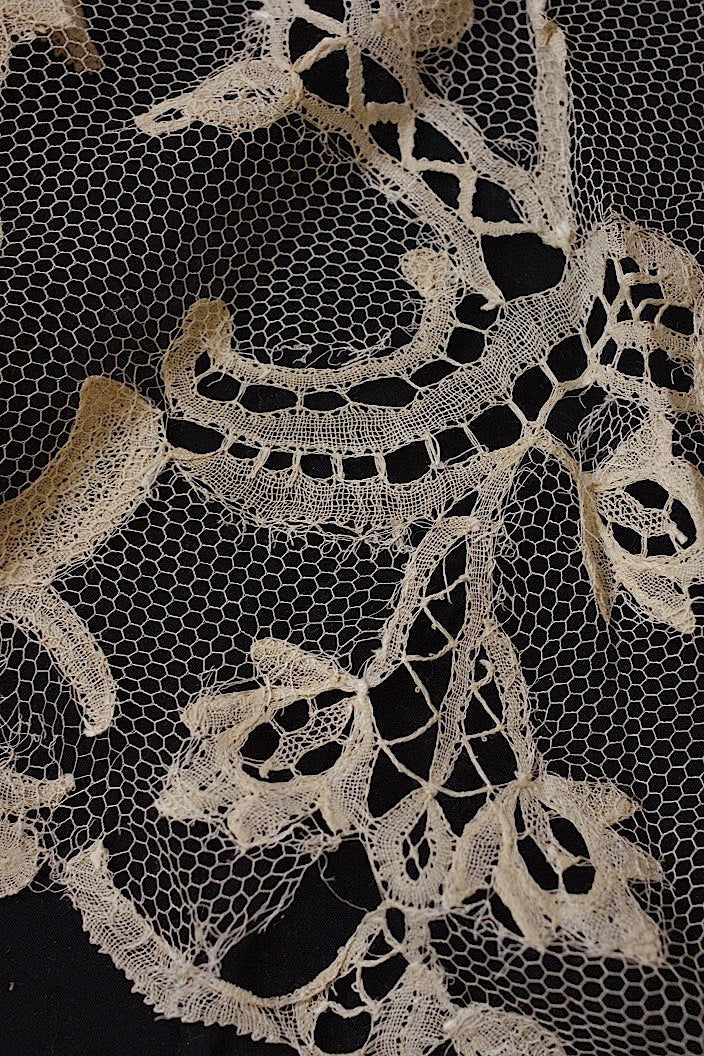 dentelle antique アンティークレース アプリカッションアングレテール par 2m .FR a l'epoque