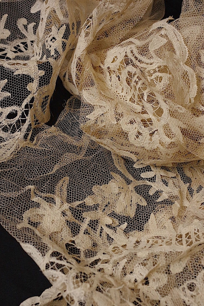 dentelle antique アンティークレース アプリカッションアングレテール par 2m .FR a l'epoque
