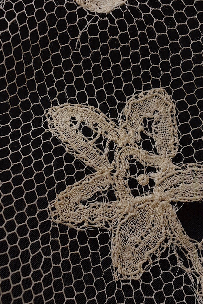 dentelle antique アンティークレース アプリカッションアングレテール par 2m .FR a l'epoque