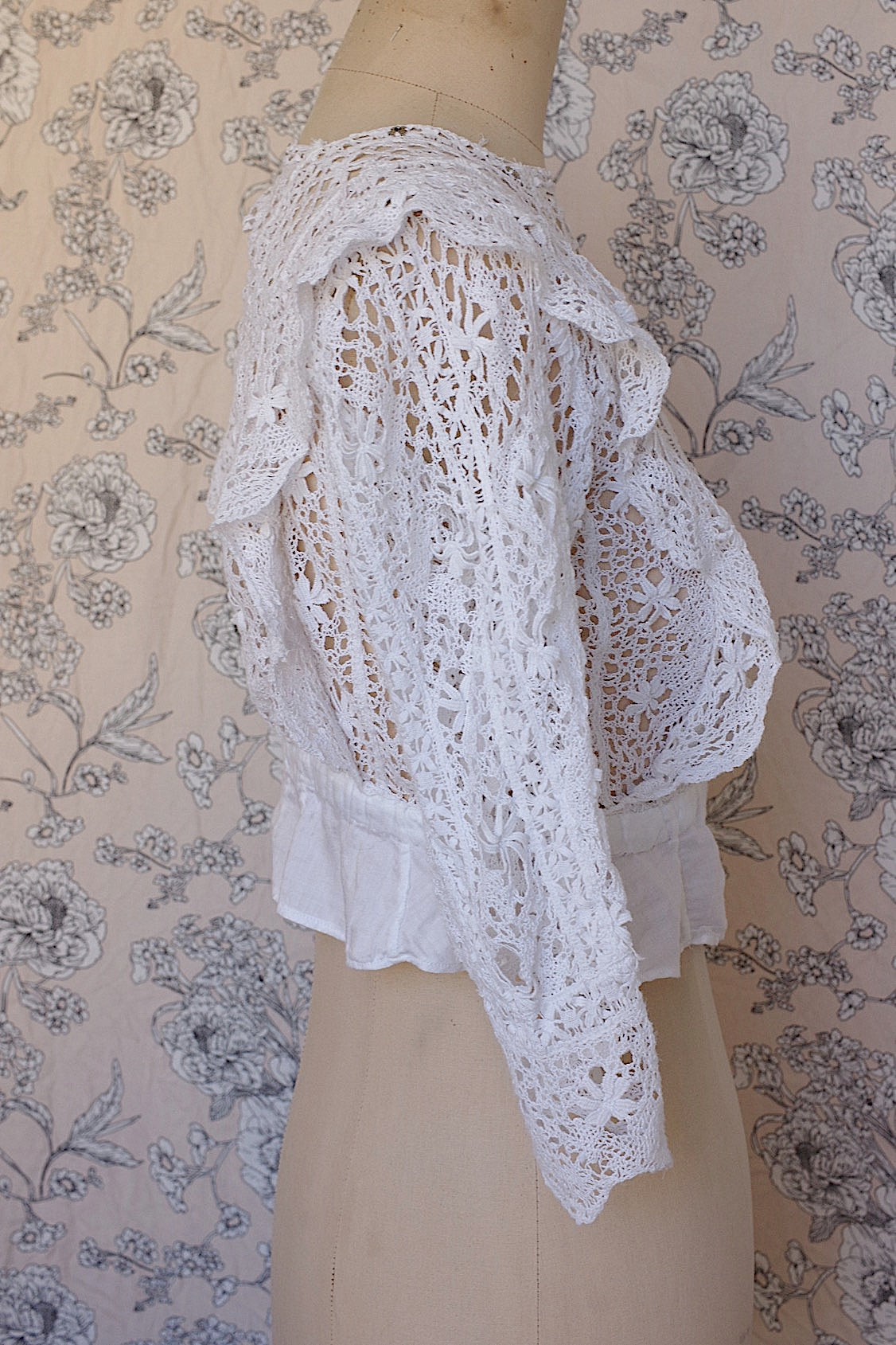 vêtement antique アンティークブラウス ボビンレース 2 .FR a l'epoque