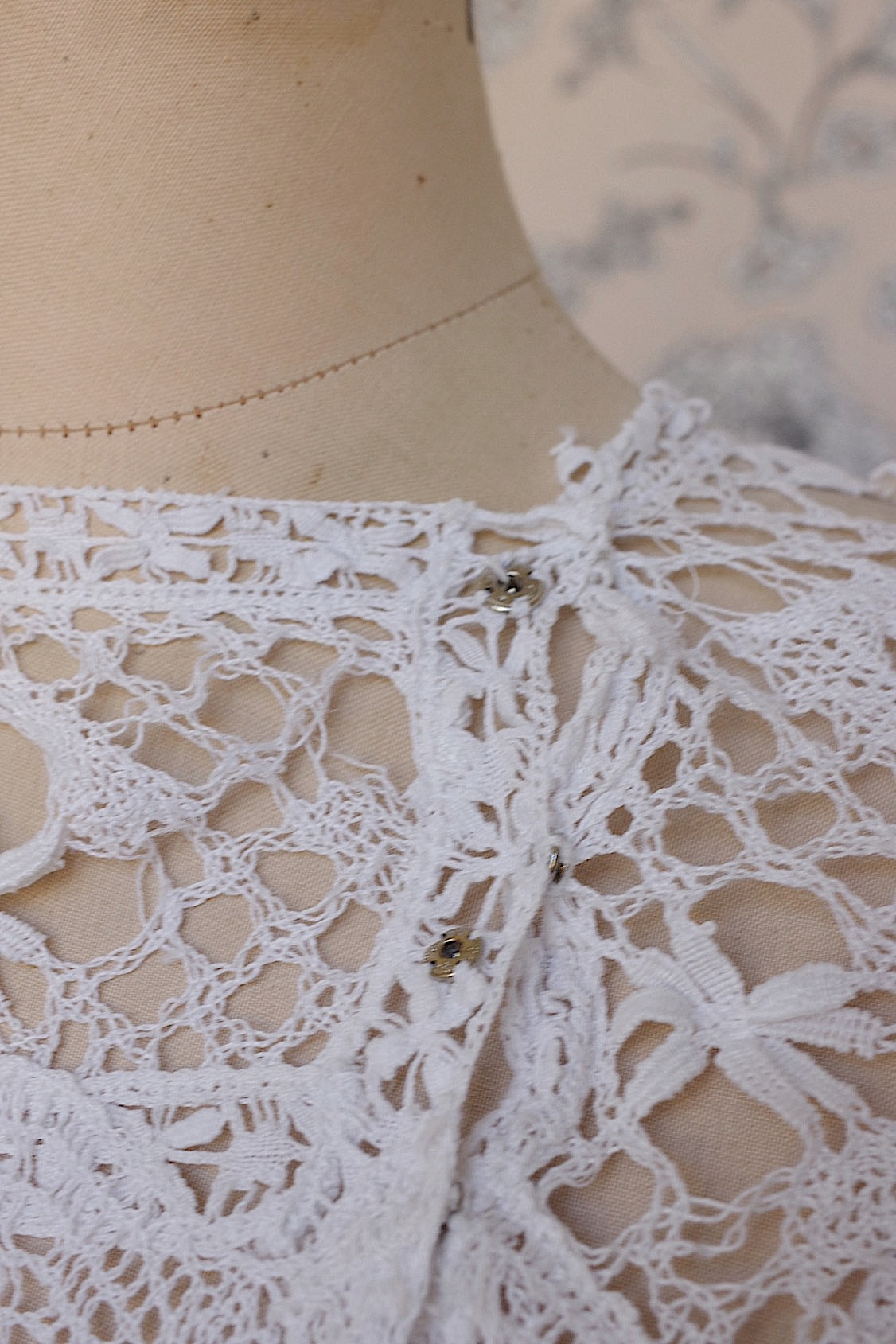 vêtement antique アンティークブラウス ボビンレース 2 .FR a l'epoque