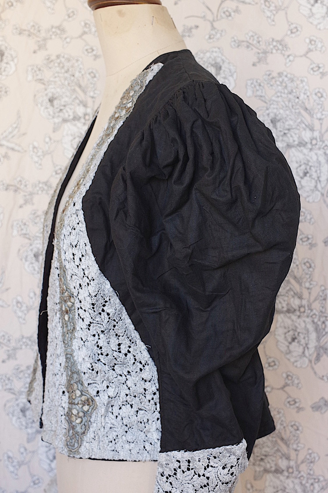 vêtement antique アンティークジャケット veste noir .FR a l'epoque