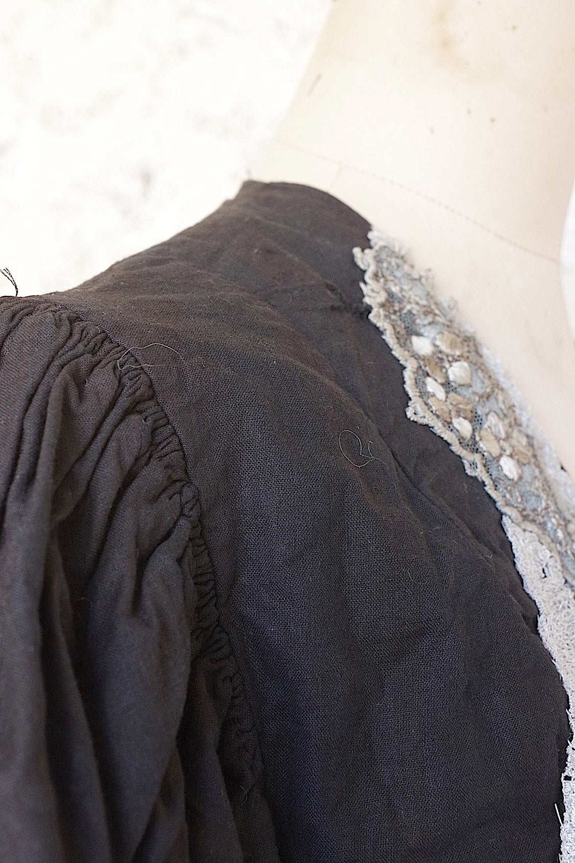 vêtement antique アンティークジャケット veste noir .FR a l'epoque