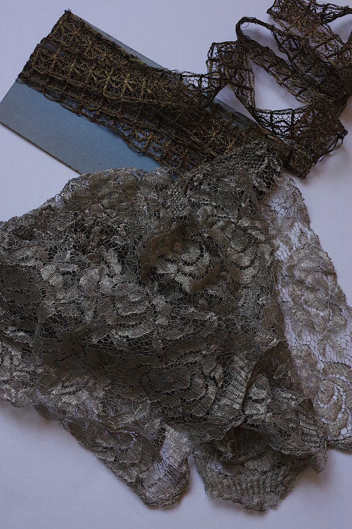 dentelle antique アンティークレース メタルレース2種