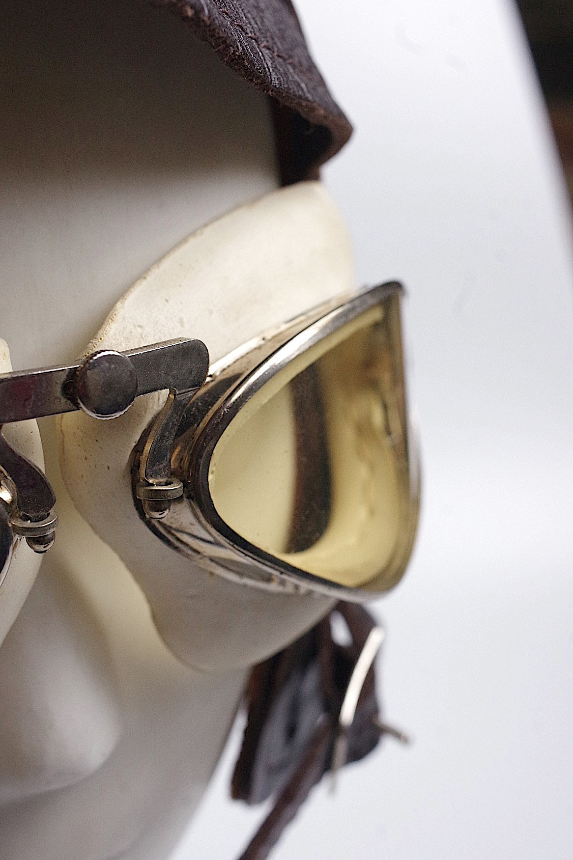 Casque de pilote vintage ヴィンテージ パイロット用帽子とメガネ .FR a l'epoque