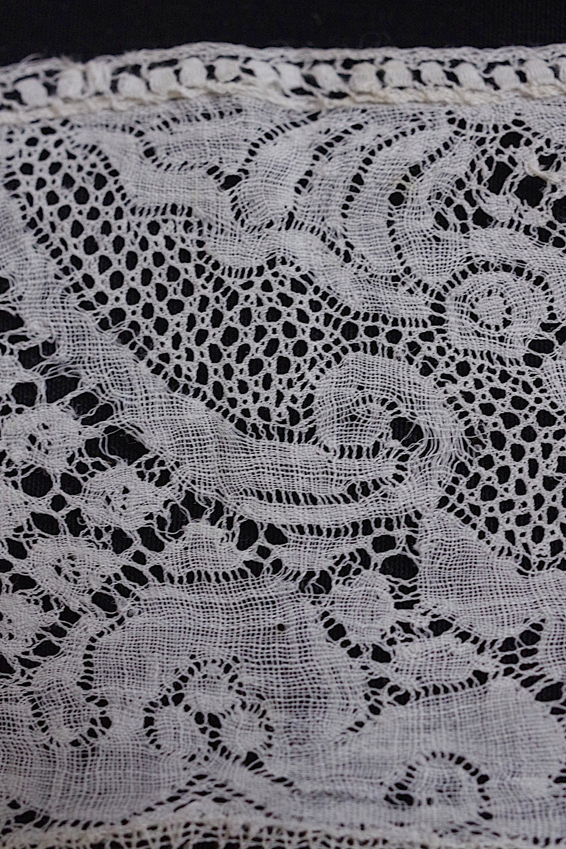 dentelle antique アンティークレースバンシュ 100cm 50cm .FR a l'epoque