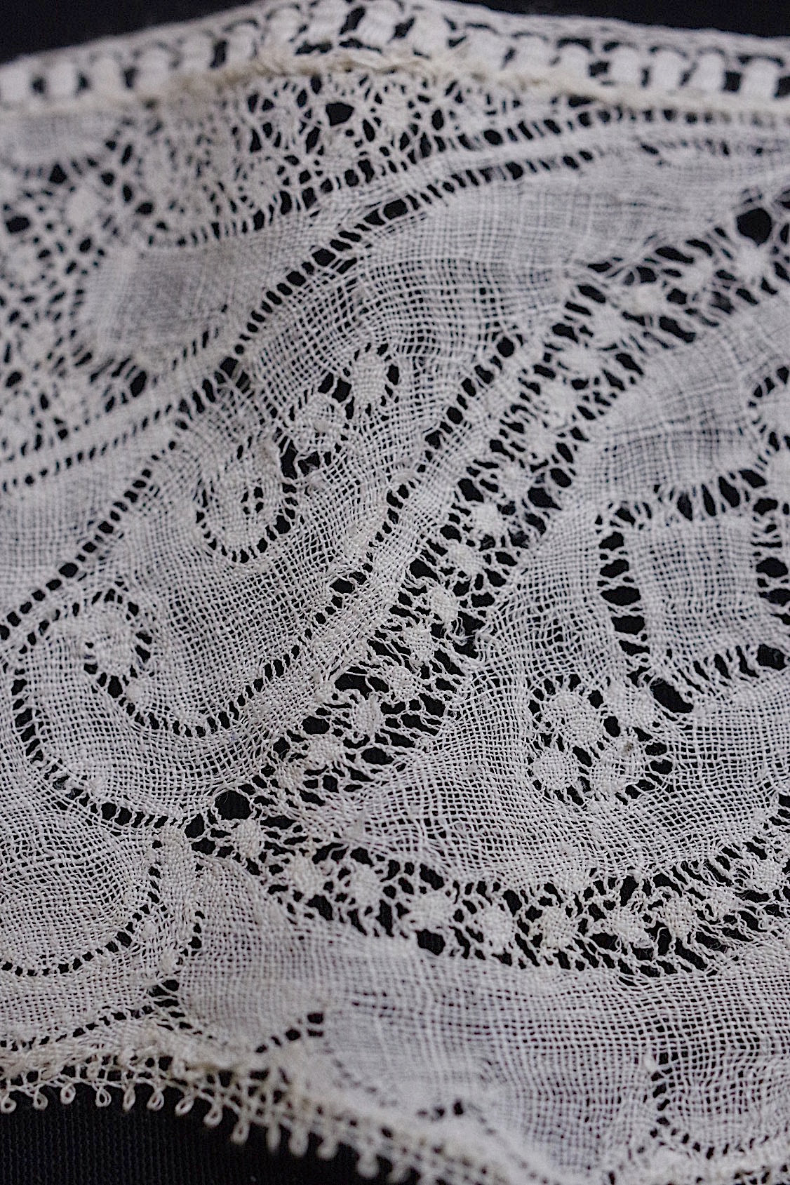 dentelle antique アンティークレースバンシュ 100cm 50cm .FR a l'epoque