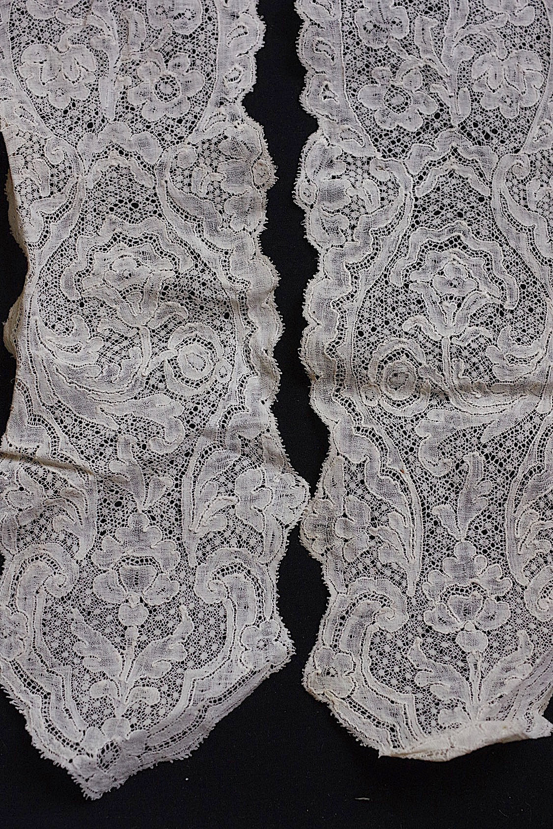 dentelle antique アンティークレースバンシュ ラペット