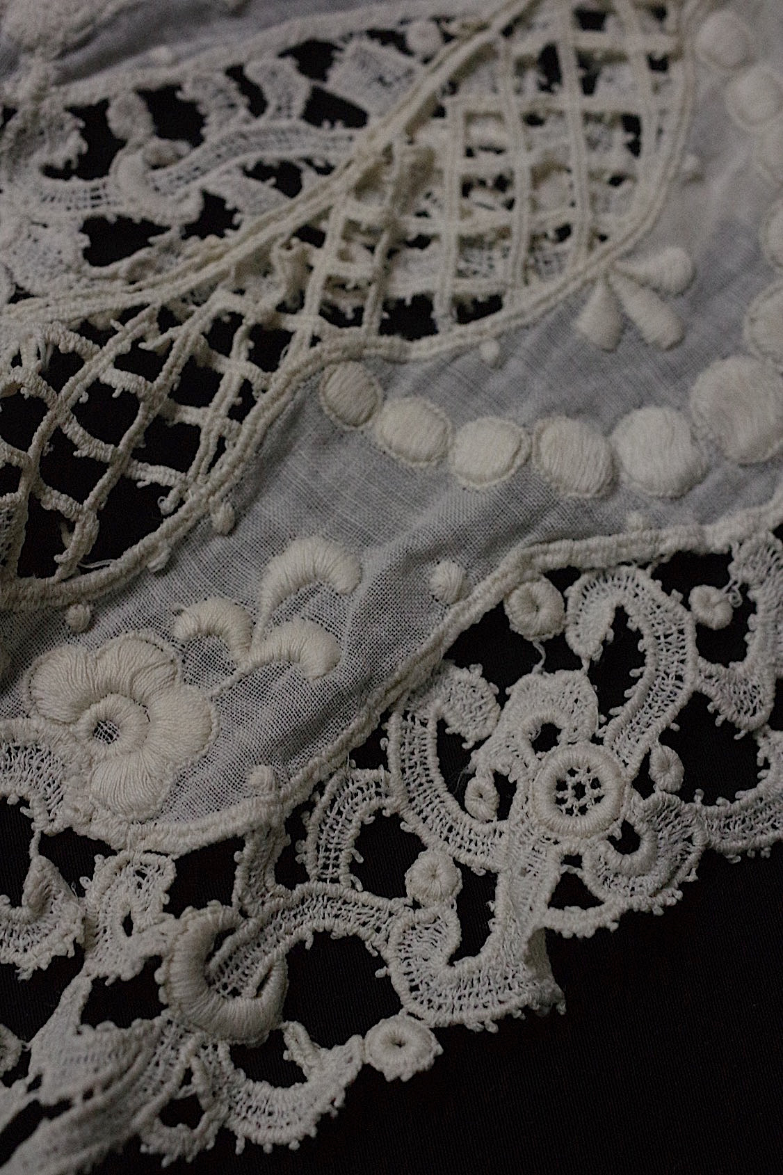 dentelle antique アンティークレース 襟2つ