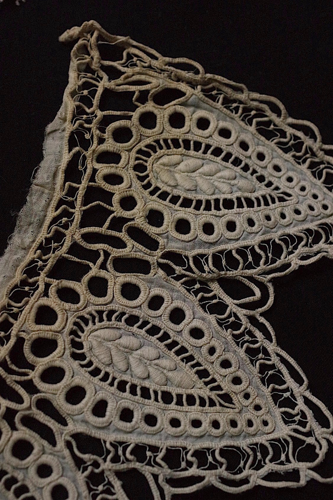 dentelle antique アンティークレース 襟2つ