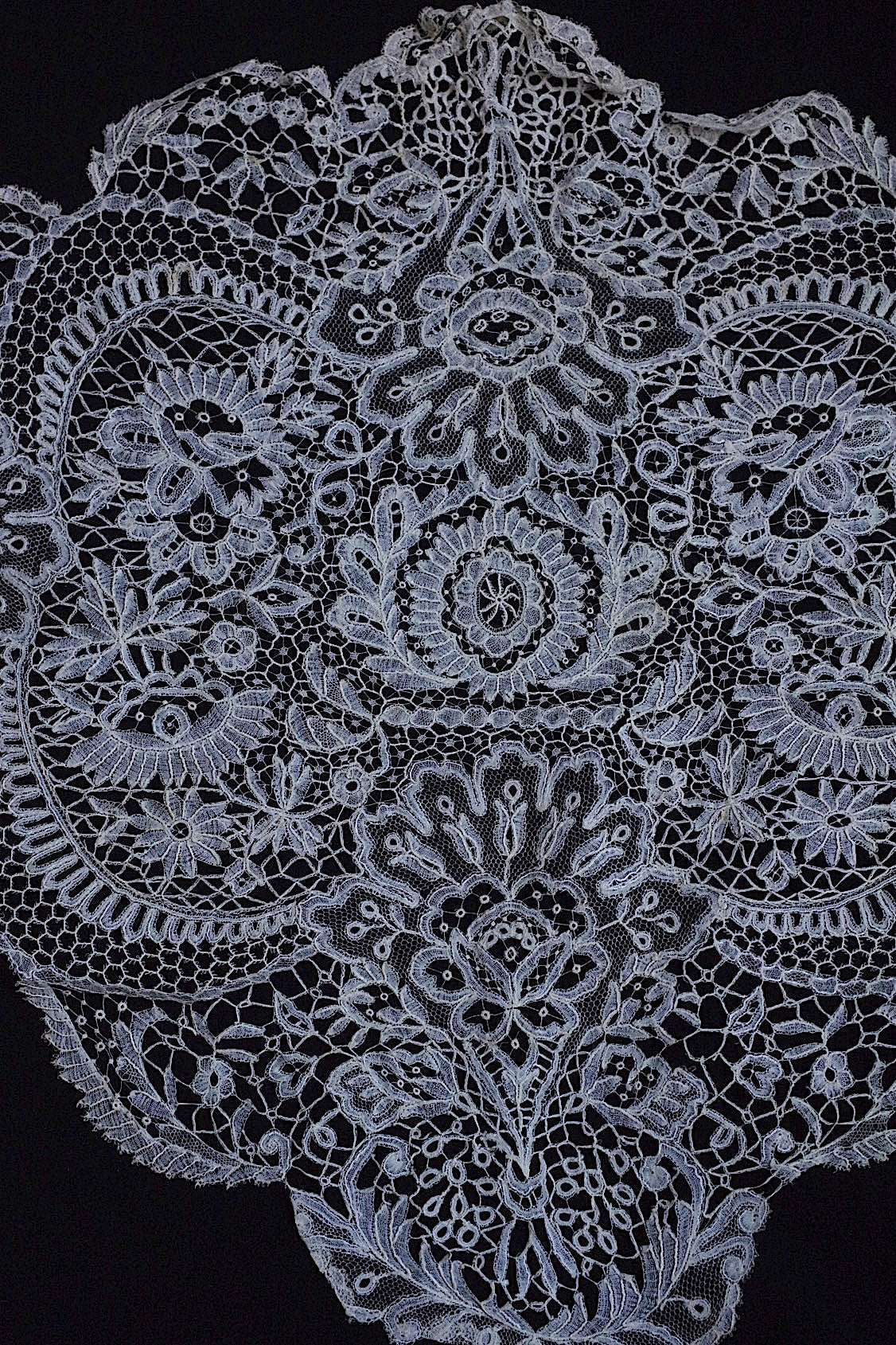 dentelle antique アンティークレース ラペット2