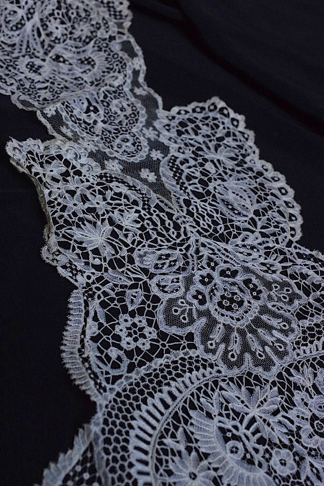 dentelle antique アンティークレース ラペット2
