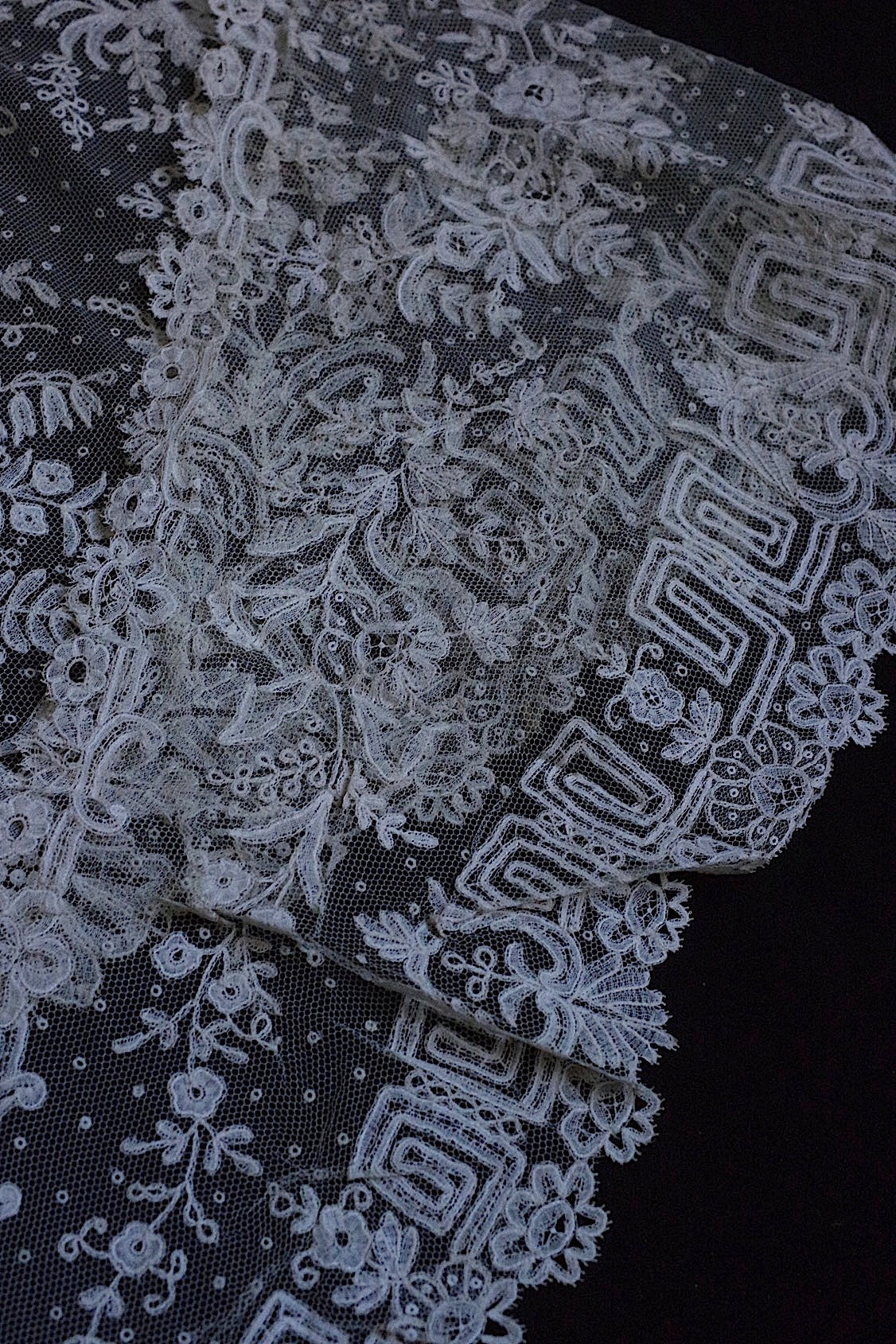 dentelle antique アンティークレース ケープ