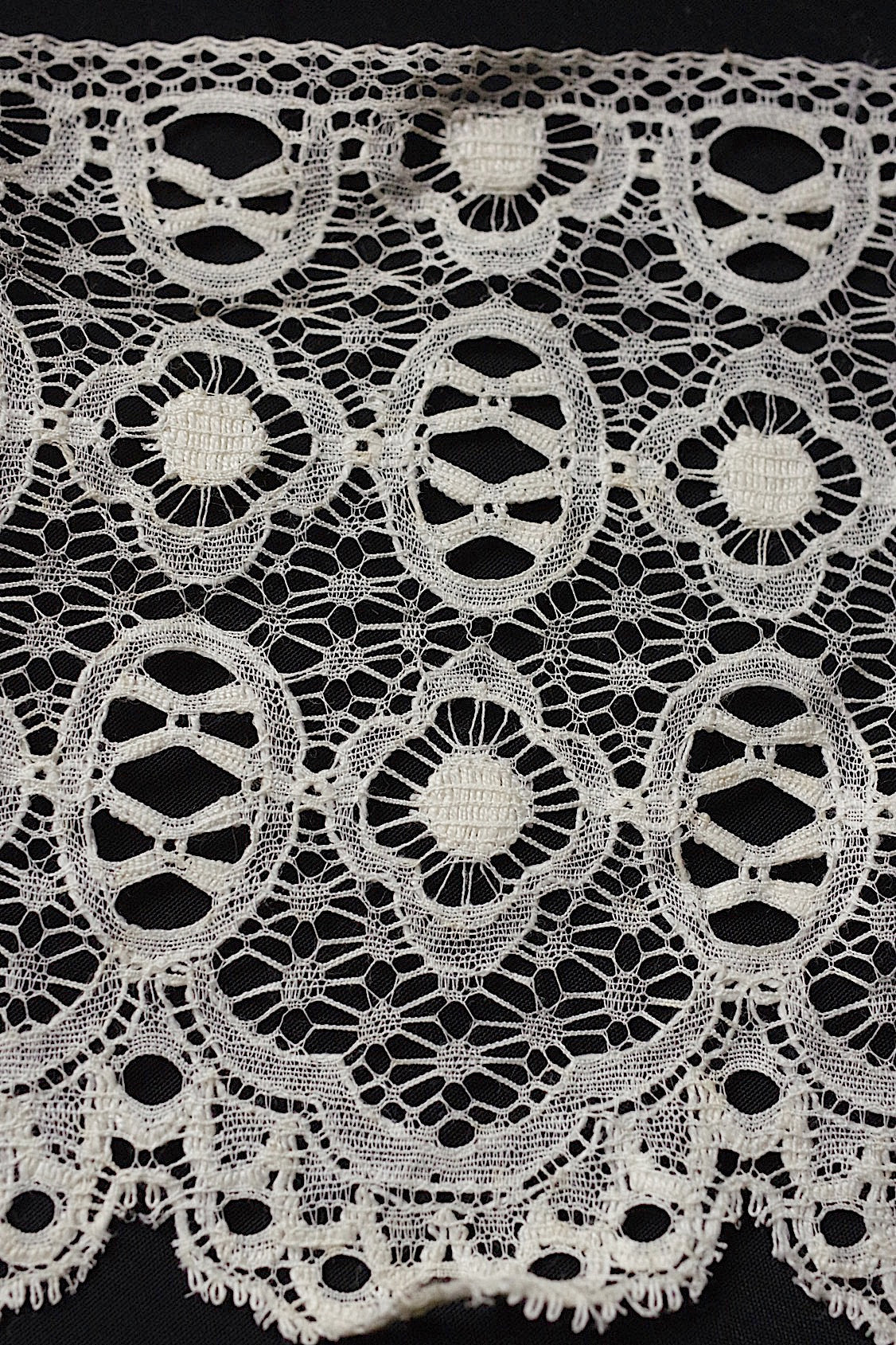 dentelle antique アンティークレース 240cm