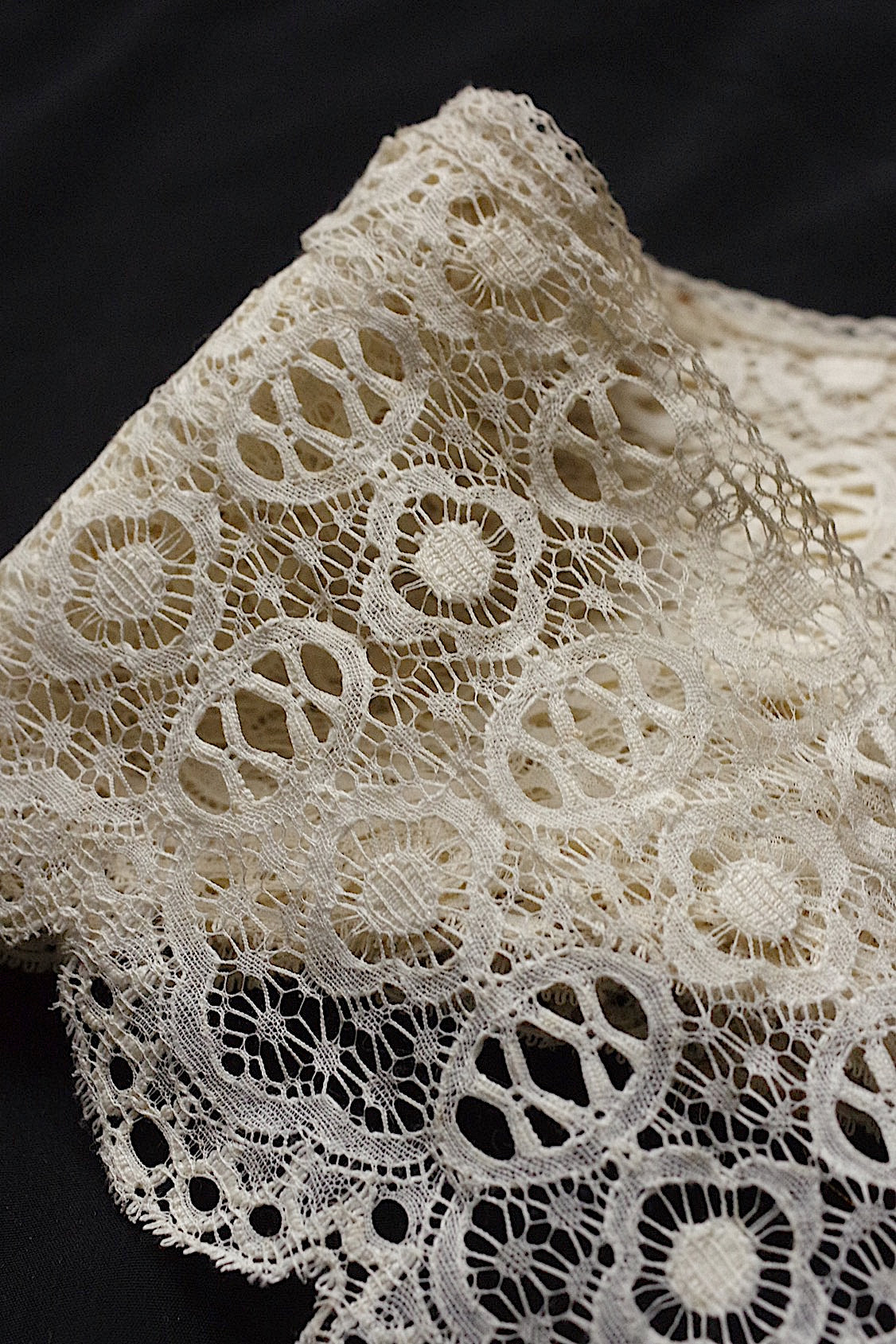 dentelle antique アンティークレース 240cm