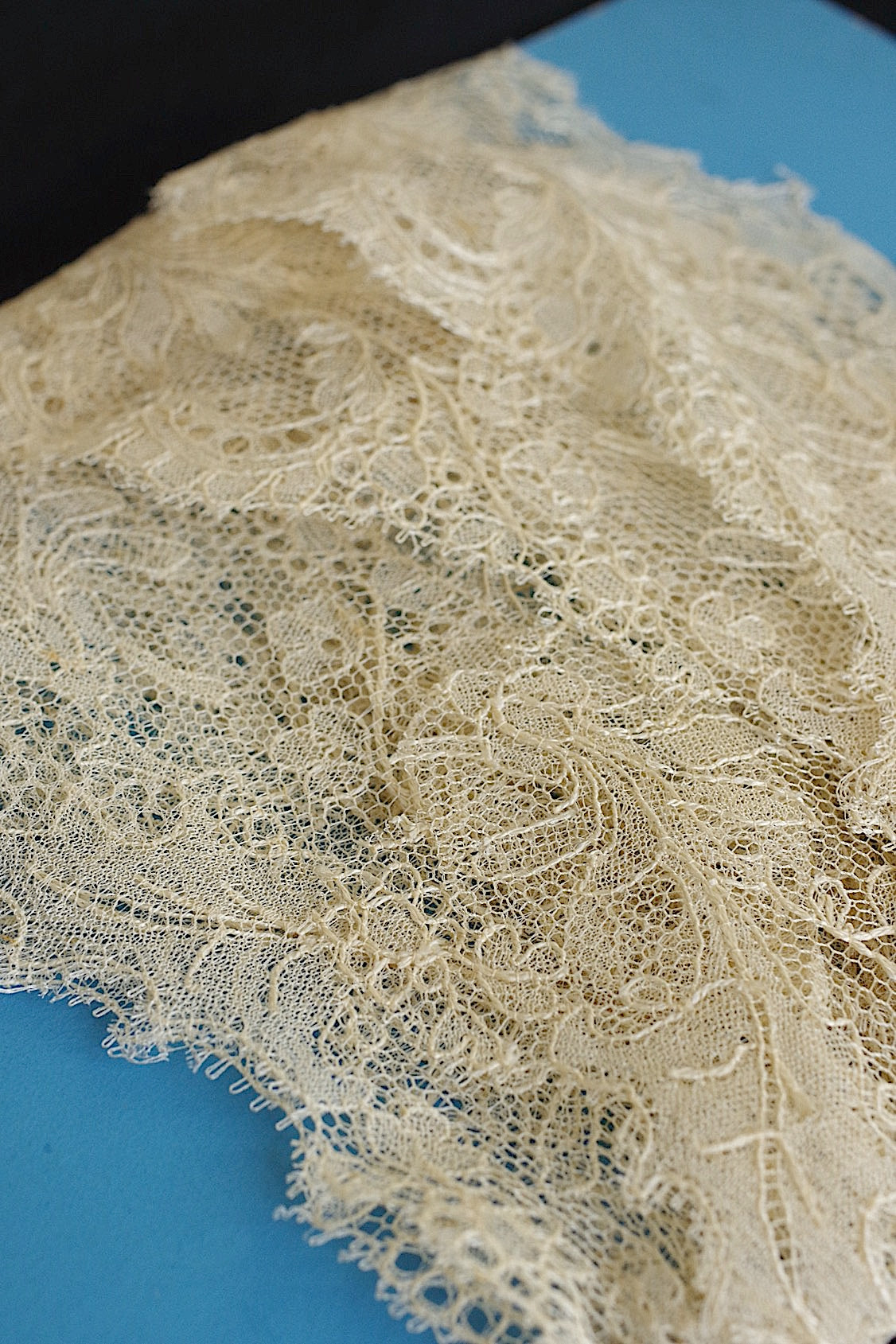 dentelle antique アンティークレース 178cm 86cm 100cm
