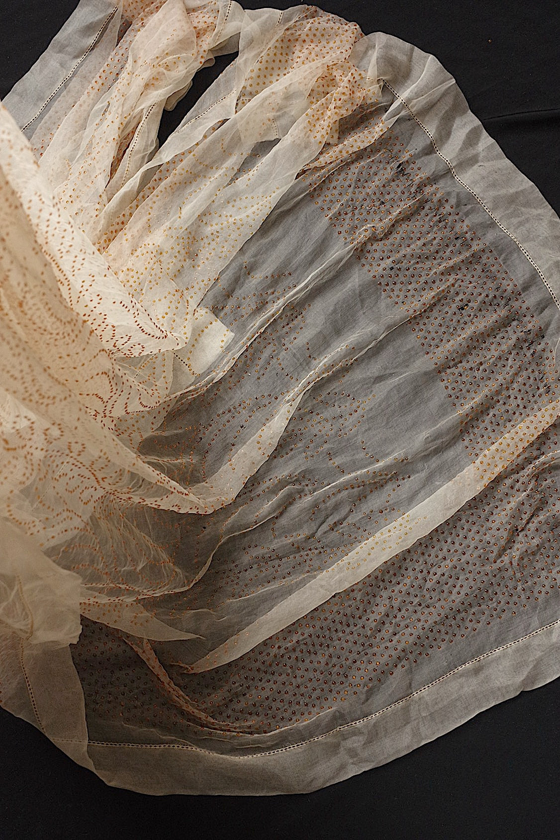 dentelle antique アンティーク刺繍 ハギレ  lot2 .FR a l'epoque