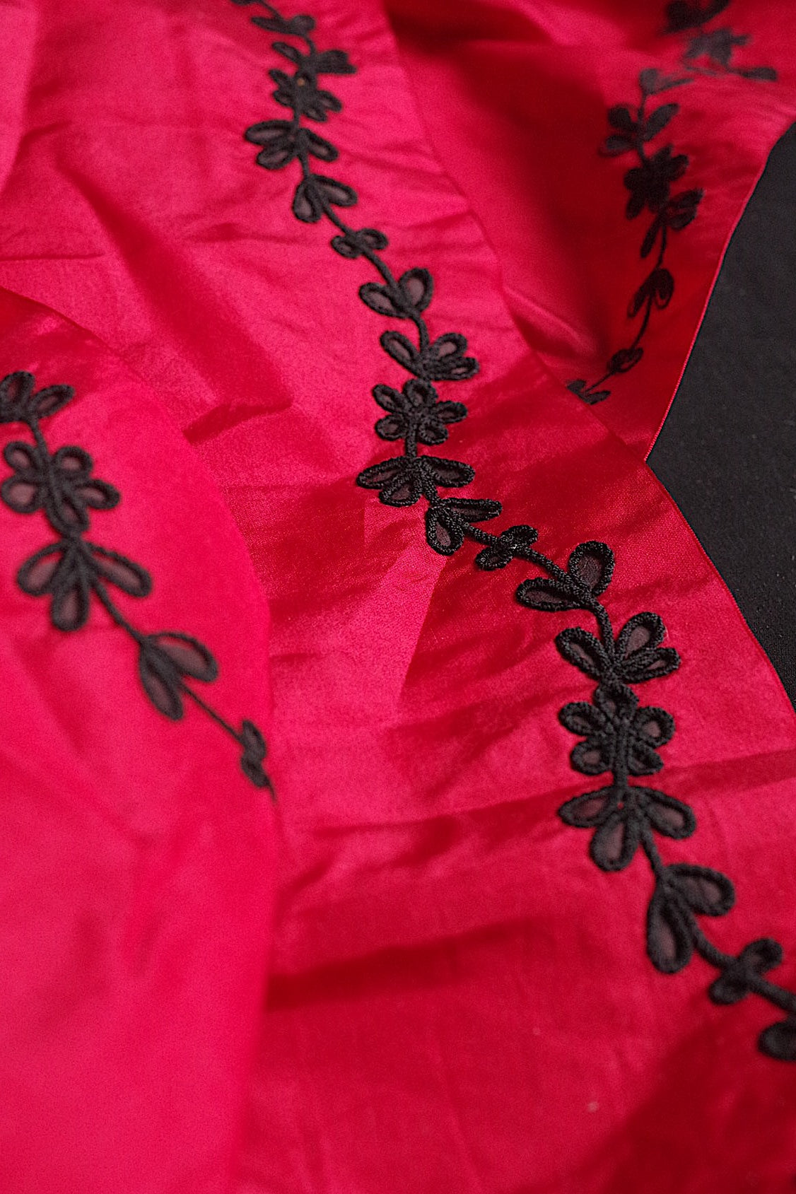 dentelle antique アンティーク刺繍 ハギレ  lot2 .FR a l'epoque