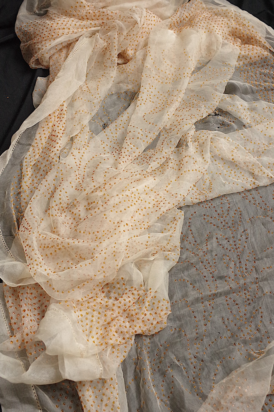 dentelle antique アンティーク刺繍 ハギレ  lot2 .FR a l'epoque