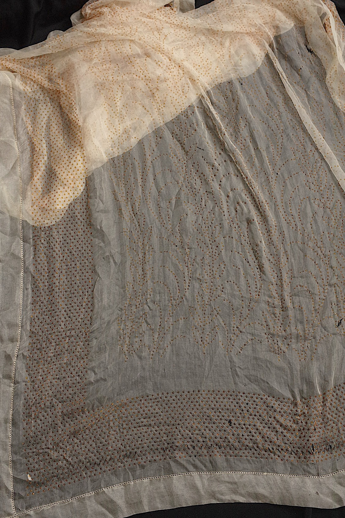 dentelle antique アンティーク刺繍 ハギレ  lot2 .FR a l'epoque